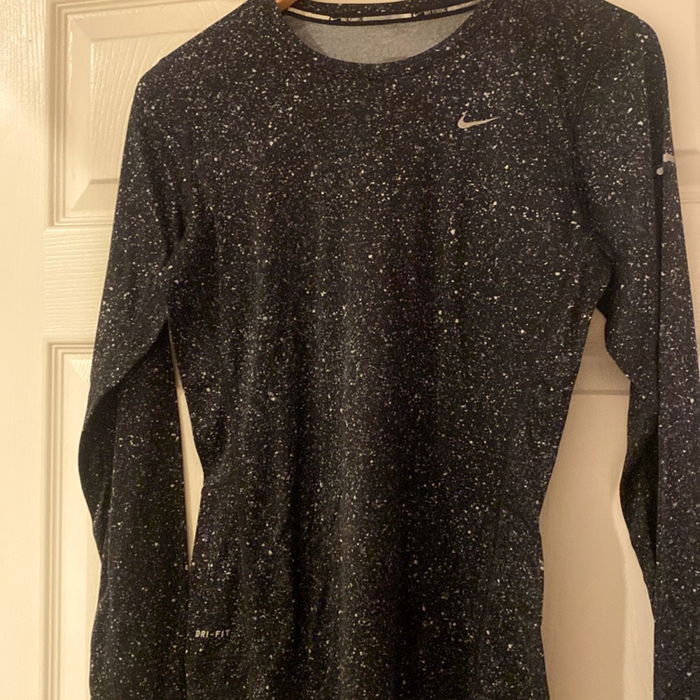 Nike running top